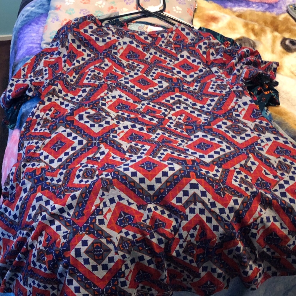 LuLaRoe top